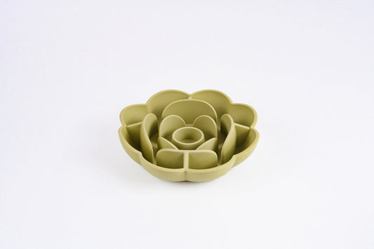 Flower Slow Feeder - Olive
