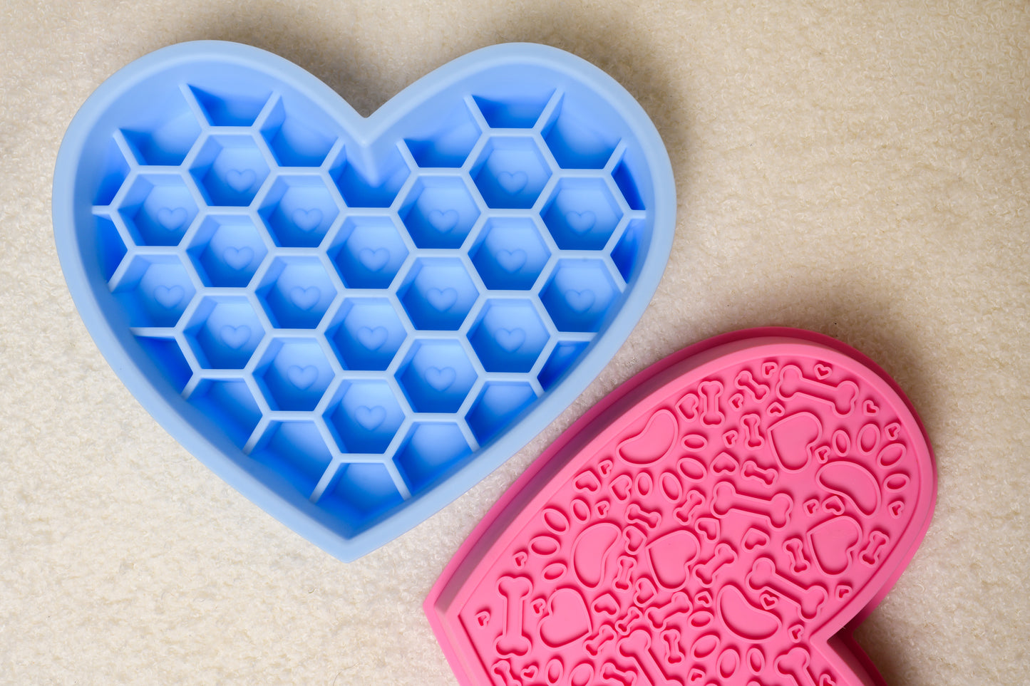 2-in-1 Heart Slow Feeder & Lick Mat - Blush